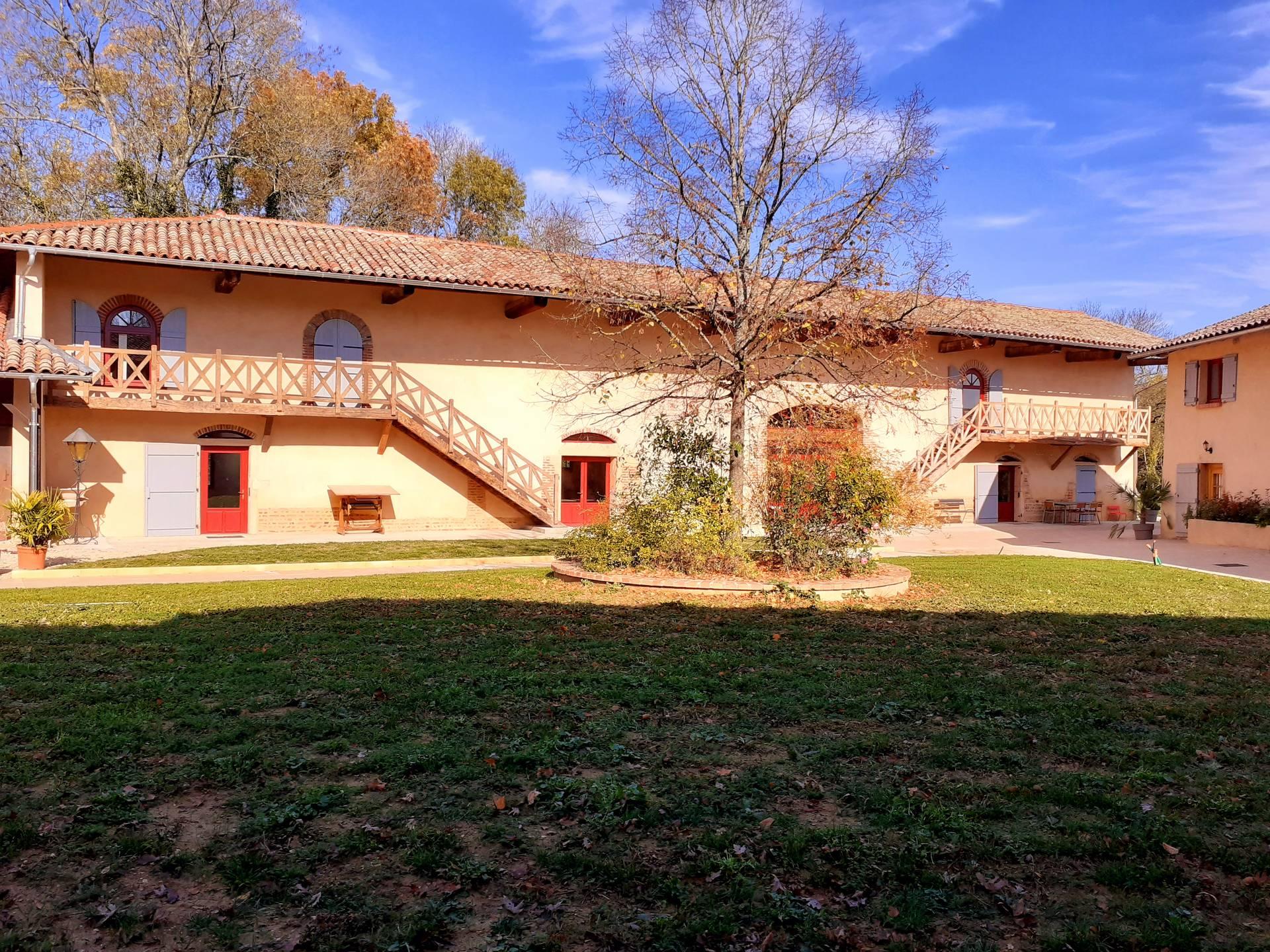 photo de Le Charmay (gîtes En Dombes et En Beaujolais)